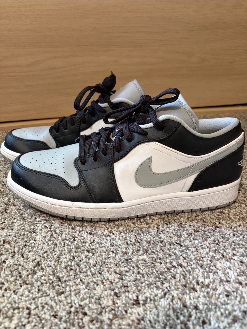 Nike Men’s Low-Top Sneakers - Black, White & Light Gray